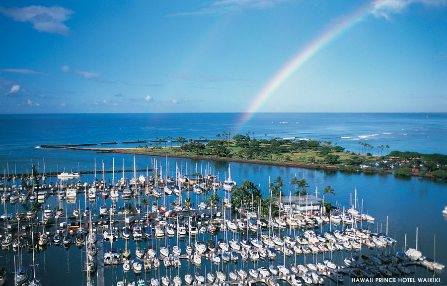 What are the benefits of the Expedia app? Hawaiian Airlines, Hawaii's largest and longest-serving airline, offers non-stop service to Hawaii from the U.S. mainland and international destinations.
